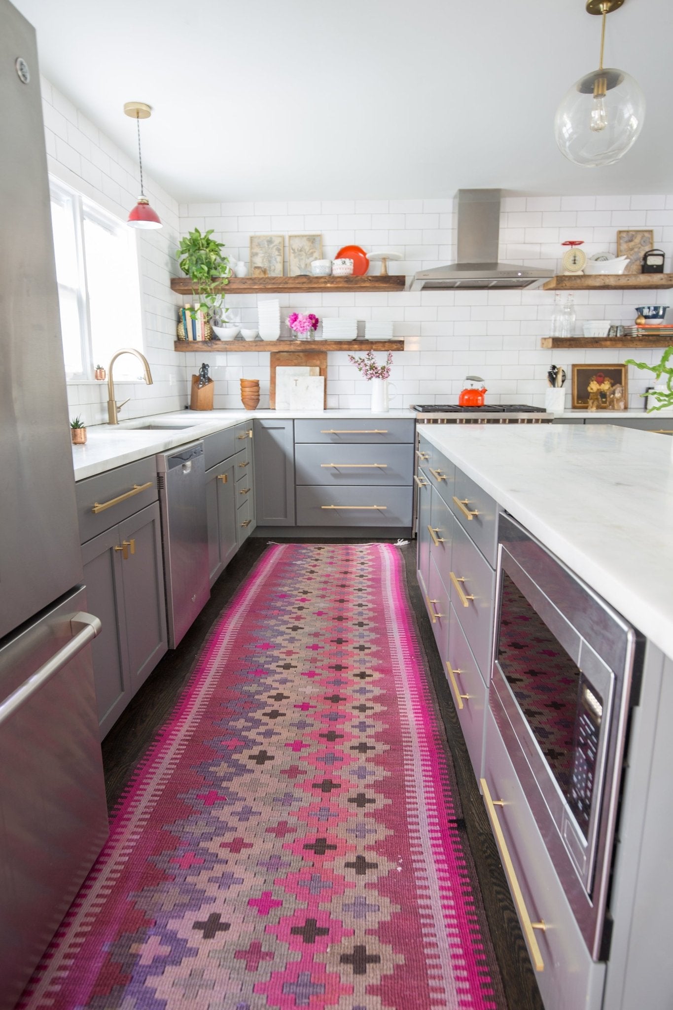 'Oia' Tribal Extra Long Kilim Runner - 3'1'' x 17' - Canary Lane